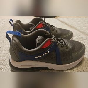 New Boys Grey Nautica Sneakers Size 3
